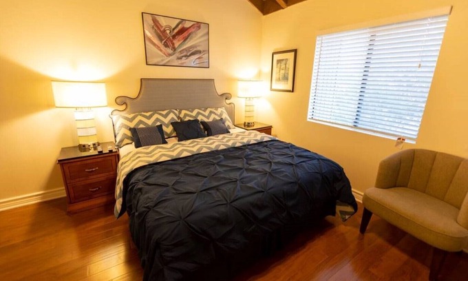 Hermosa Village Maison | Spacious home in Anaheim 2bedrooms,2.5bathrooms -Ideal for corporate housing