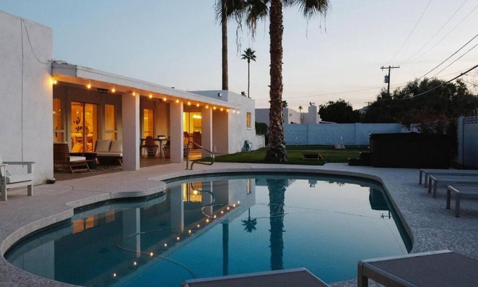 Moon Valley Maison | Spacious Home in Moon Valley- Heated Pool & Spa