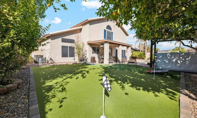 Glendale Maison | Spacious Home in Prime Location | Pool, Spa, Games