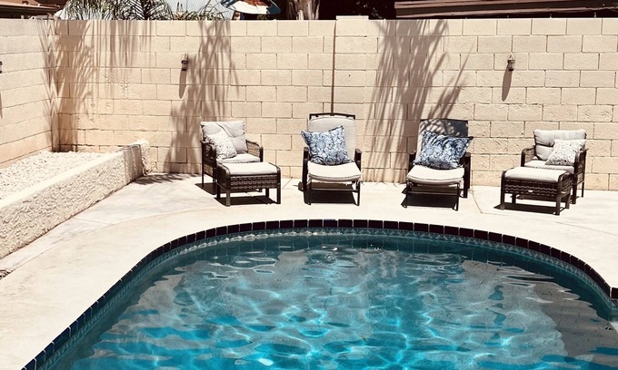 Foxfire Maison | Spacious Home, Private Pool, minutes to Spring Training, and Cardinal Stadium