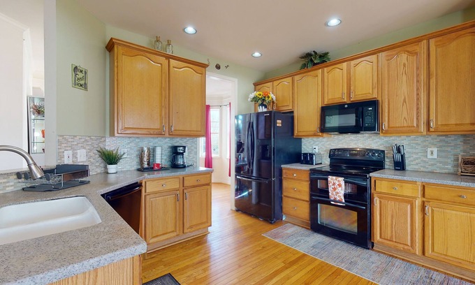 Sykesville Maison | Spacious home w/enclosed yard & playground