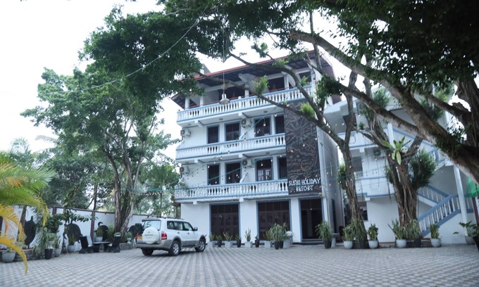 Matara Hôtel | Spacious hotel in welcoming Matara with WiFi, AC