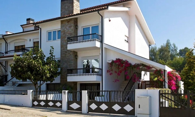 Mafamude Maison | Spacious House in Vila Nova de Gaia