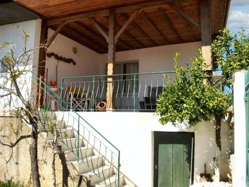 Macedo de Cavaleiros Maison | Spacious house in Bragança - shared garden - 120 m²