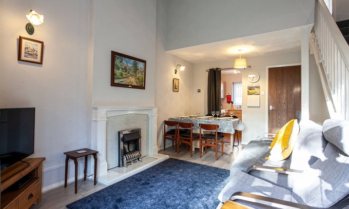 Sheffield Maison | Spacious House in Sheffield Close to City Centre