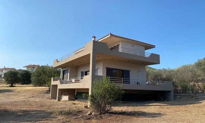 Anavyssos Maison | Spacious House, next to Best Beaches near Athens.