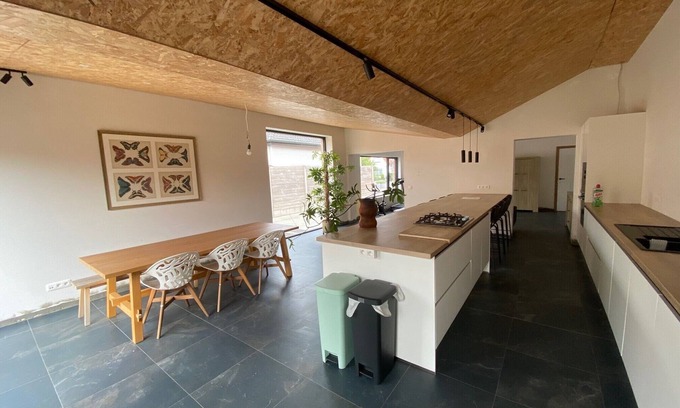 Maldegem Maison | Spacious house specially for workers and expats