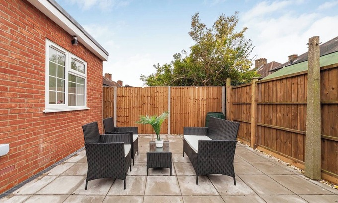 Merton Appartement | Spacious House with Garden