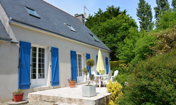 Plomodiern Maison | maison spacieuse avec grand jardin et terrasse en baie de douarnenez