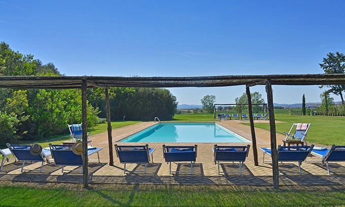 Pescia Romana Appartement | Spacieux appartement italien w / grande piscine et près de la plage