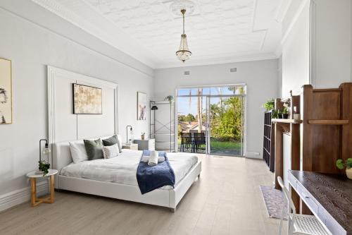 Lindfield Maison | Spacious King Room - Nearby Stations & Stores - Shared Bathroom