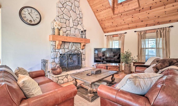 Lake Arrowhead Maison | Spacious Lake Arrowhead Home with Putting Green