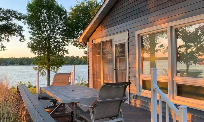 Faribault Cabine | Spacious Lake Retreat on Roberds Lake- 4BR, Game Rm, & lake activities.