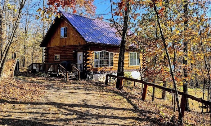 Chetek Cabine | Spacious, Lakefront Cabin on Potato Lake, WI. Great for Fishing!