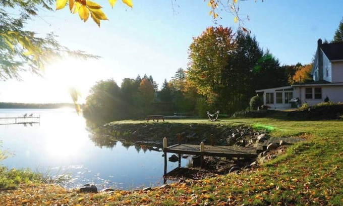 Farmington Maison | Spacious lakefront home with 5 bedrooms & hot tub!