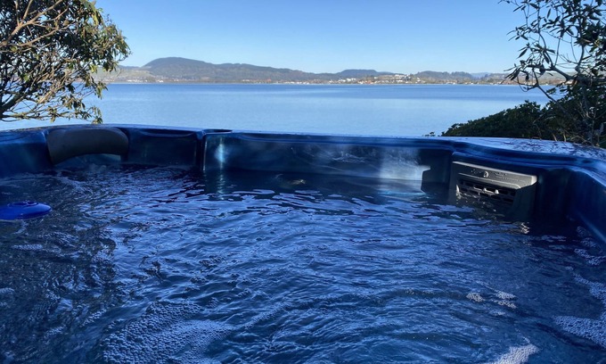 Kawaha Point Maison | Luxe abordable au bord du lac à The Willows, Lake Rotorua