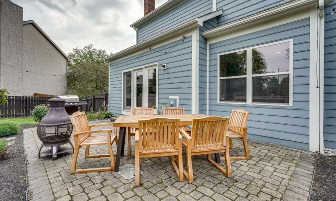 Lewis Center Maison | Spacious Lewis Center Home with Yard and Gas Grill!