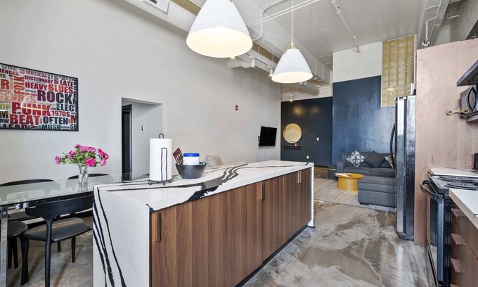 North Oakland Appartement | Spacious Loft 2 bedroom in N Oakland 400, sleeps 8