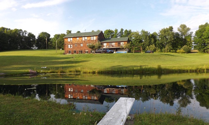 Jefferson Cabine | Retraite spacieuse maison en bois rond avec une vue imprenable sur le comté de Delaware