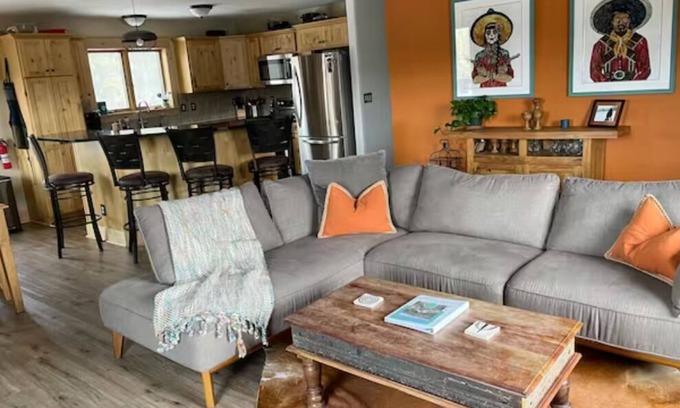 Nederland Maison | Spacious luxury home with Hot tub & Mountain Views