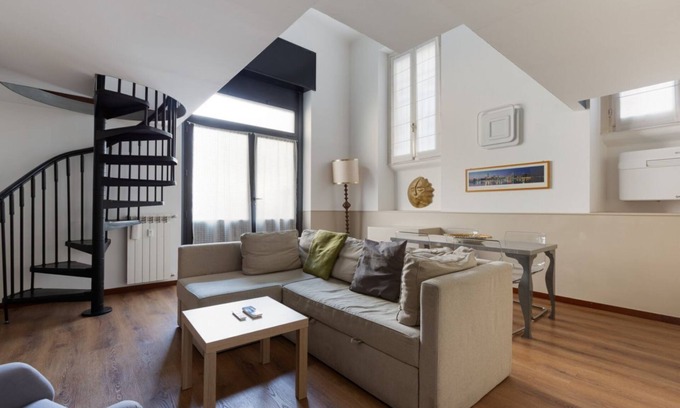 Zona Zara Maison | Spacious mezzanine studio apartment located on the ground floor of an apartment building, perfecy for 4 people. The apartment is just steps from the MM5 purple "Marche" line, which is perfectly connected to several areas of interest in the city and just