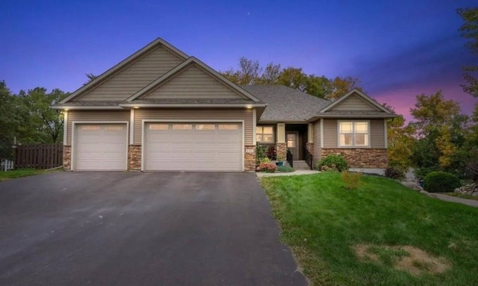Maplewood Maison | Spacious MIL Suite near 3M
