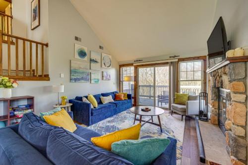 Tannersville Maison | Spacious Modern Home about 1 Mi to Camelback Mountain!