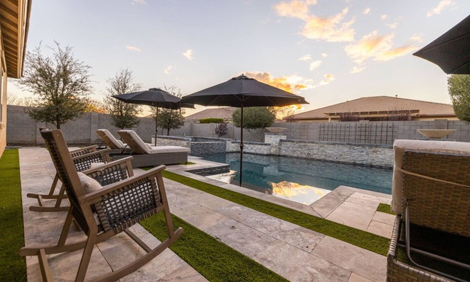 Queen Creek Maison | Spacious Monthly Stay: Heated Pool, Spa, Sleeps 14