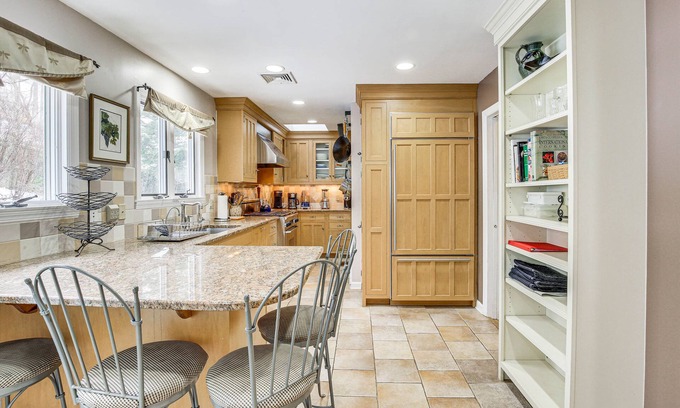 Mount Kisco Maison | Spacious Mount Kisco Home < 1 Mi to Downtown!