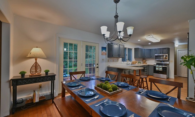 Jim Thorpe Maison | Spacious Mountain Home with Fireplace, Game Room in Bear Creek Lake Community!