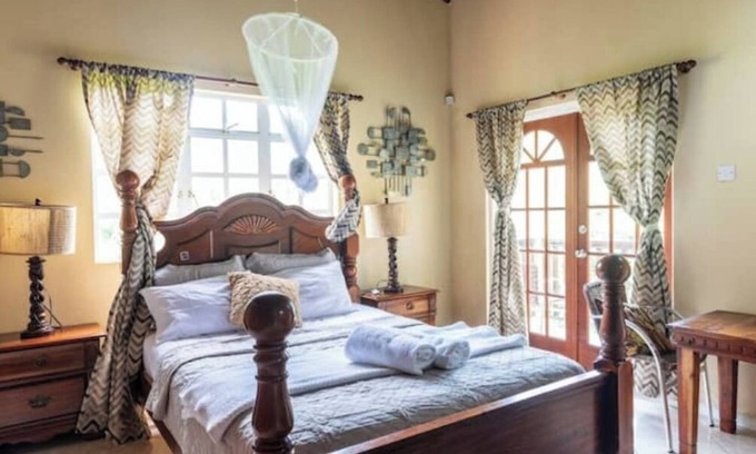 Gros Islet Maison | Spacious Mountain View retreat with Jacuzzi, Patio, full Kitchen & Car Rental