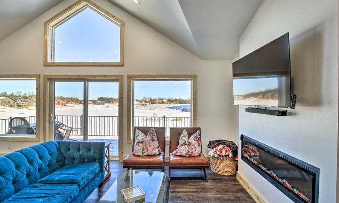 New Lisbon Maison | Spacious New Lisbon Home with Lake Access!