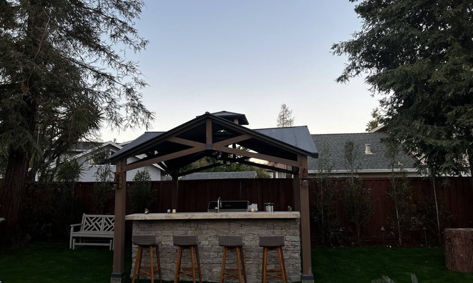Crossgate Station Balnéaire | Spacious newly remodeled indoor / outdoor space. Walking distance hikiing trails