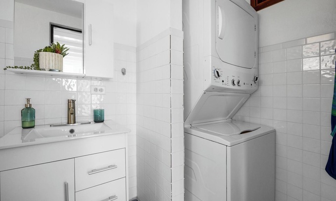 Aguada Maison | Spacious Oceanview w/Pool and Parking