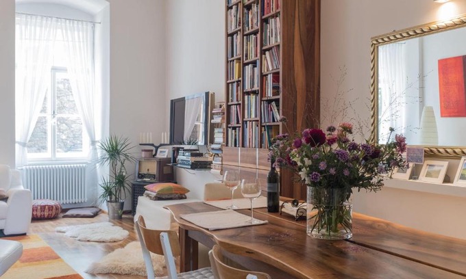 Altstadtviertel Appartement | Spacious old town luxury apartment