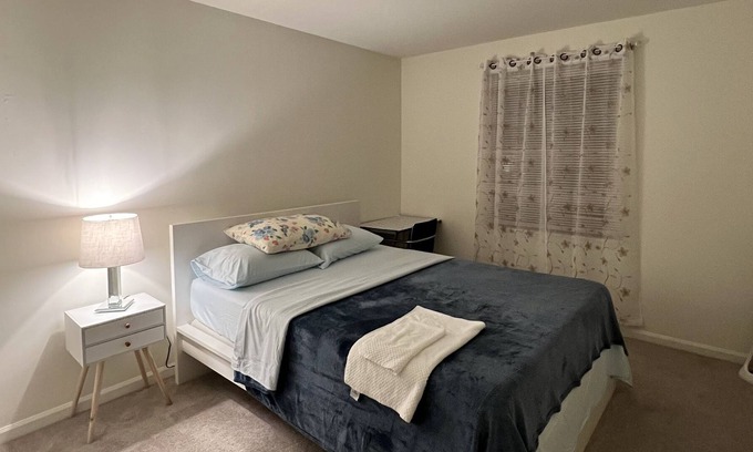 Norristown Maison | Spacious One Bed One Bath in a Condo