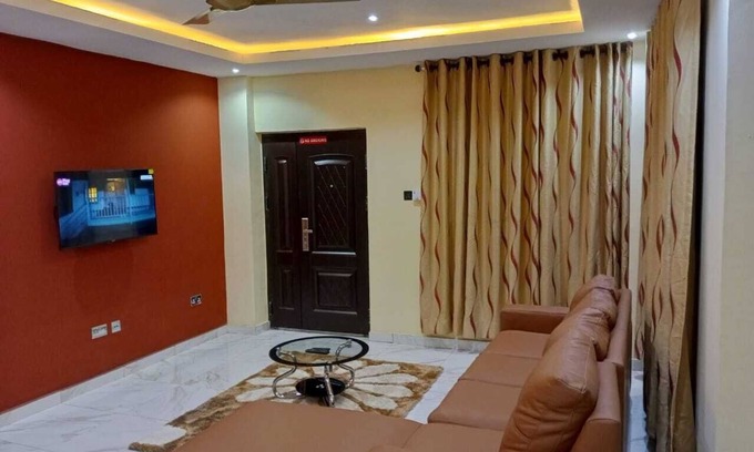 Accra Appartement | Spacious & Outstanding 3-Bed Furnished Apartment