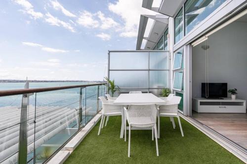 Auckland Central Business District Appartement | Spacious Penthouse With Spectacular Harbour Views!