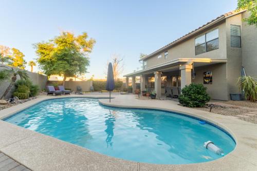 Arrowhead Ranch Maison | Spacious Pet Friendly 5br with Pool In Glendale