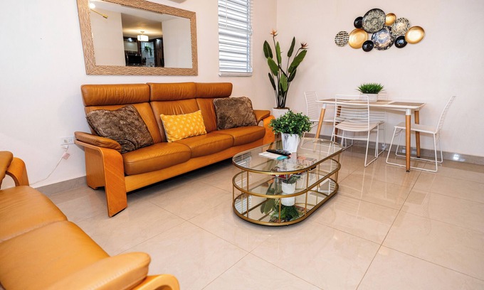 Bucana Maison | Belle maison de 2 chambres / pkg / buanderie. Animaux acceptés