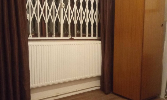 Chadwell Maison | Spacious room in a shared house