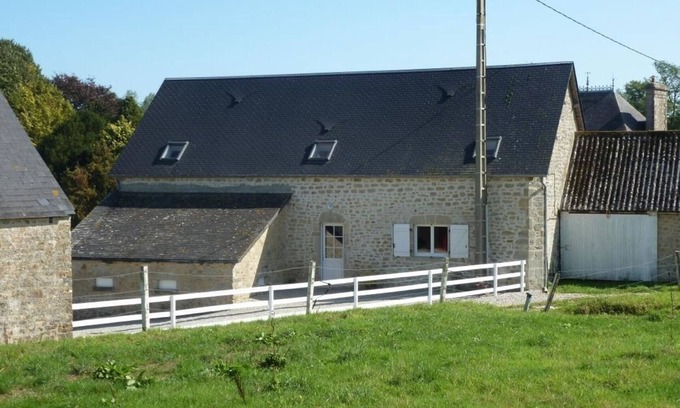 Amfreville Cottage | Maison familiale à Picauville, 5 chambres, proche Utah Beach, Internet, animaux acceptés