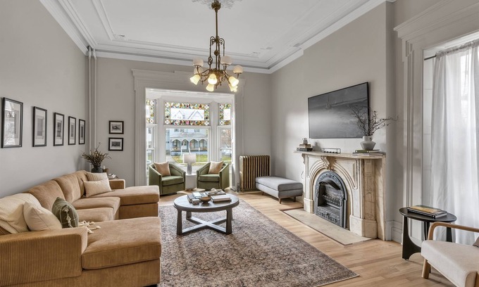 Front Park Appartement | Spacious Second Empire Suite at The Platt Mansion