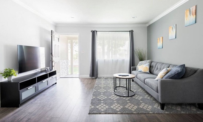 Azusa Maison | Spacious Sleek New Home in Azusa w/ 2 King Beds, 2 Luxurious Baths, Full Kitchen, and Gated Parking Spot.