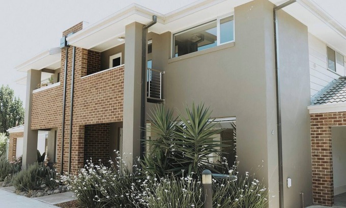Bendigo Maison | Spacious Stay On Shamrock, Bendigo