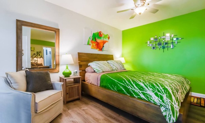 Coral Ridge Appartement | Spacious Studio w/Private Patio & Grill