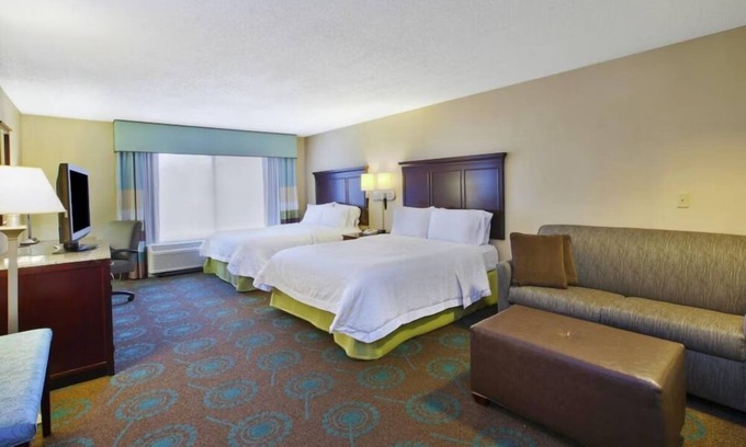 South Bend Hôtel | Spacious Suite w/ Free Breakfast & Access to Swimming Pool – Great for Families