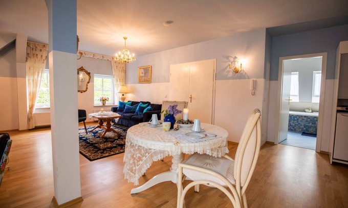 Borgerende Maison | Suite Junior-Romantique-Salle de bain privée séparée-Vue sur Jardin-Wellenbre...