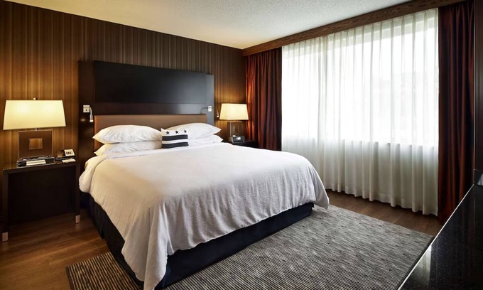 Friendship Heights Hôtel | Spacious Suites with Metro Access | Hotel Unit w/ Pool & Near Metro