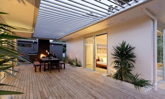 Whangapoua Maison | Spacious sun-drenched family living